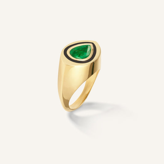 Oudjat Uma ring, 18-carat yellow gold and pear emerald