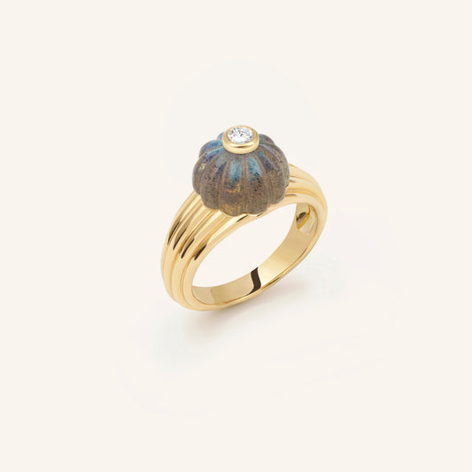 Gelato ring, yellow gold, labradorite and diamond
